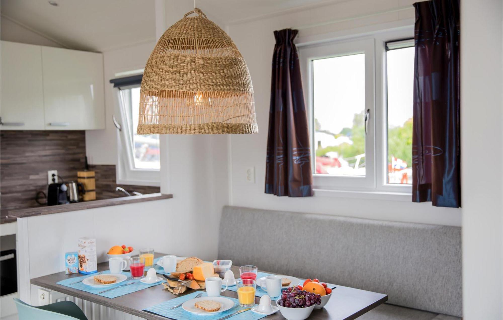 Cozy Home In Breukelen With Wifi Exteriör bild